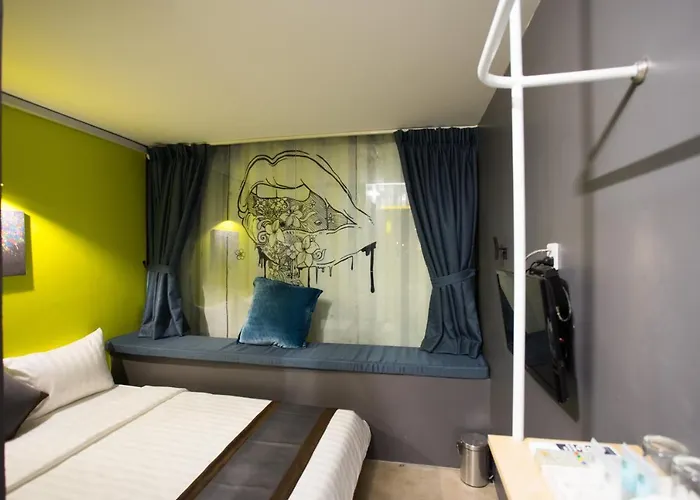 Hostel White Rabbit *