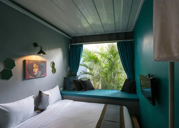 White Rabbit Hostel *